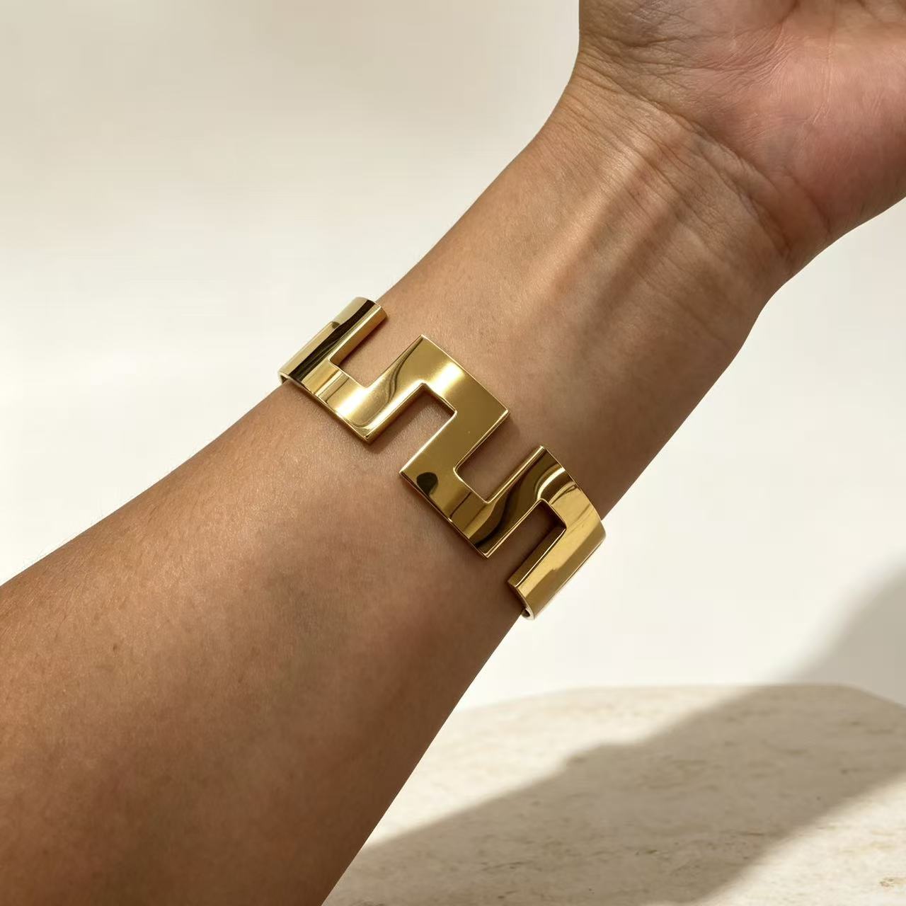 304 Stainless Steel Great‑Wall Pattern Hinged Bangle, 20mm & 28mm Width - Image 5