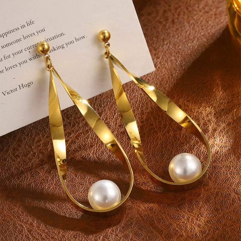 304 Stainless Steel Twisted Teardrop Hoop Earrings With Pearl, Gold Color - Image 3