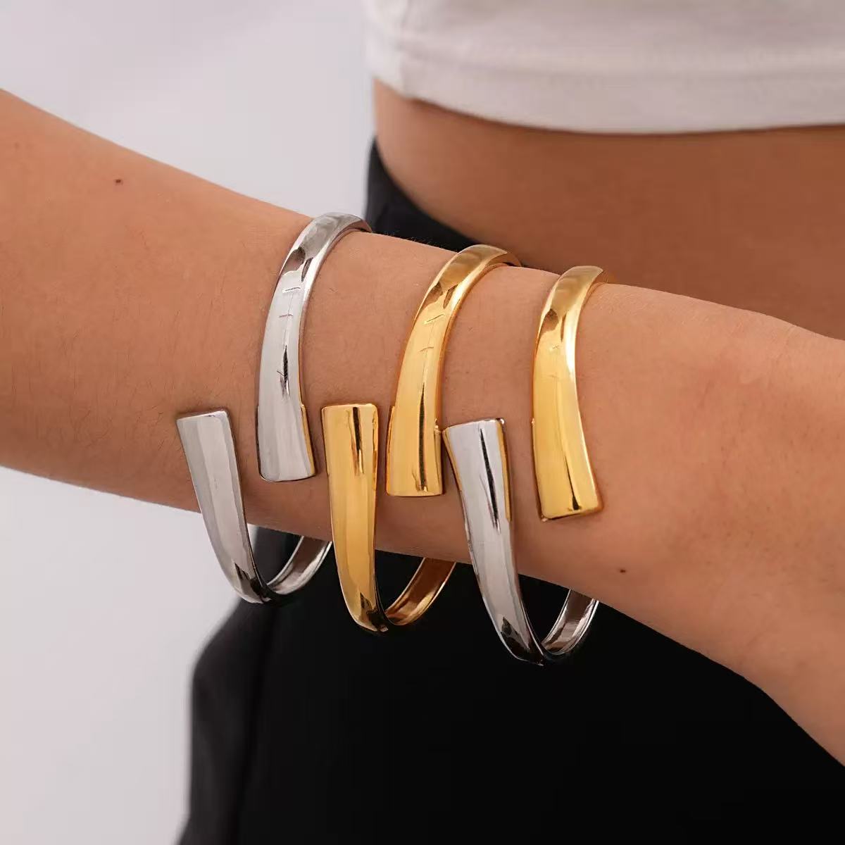 304 stainless steel european spring open bangle, gold color