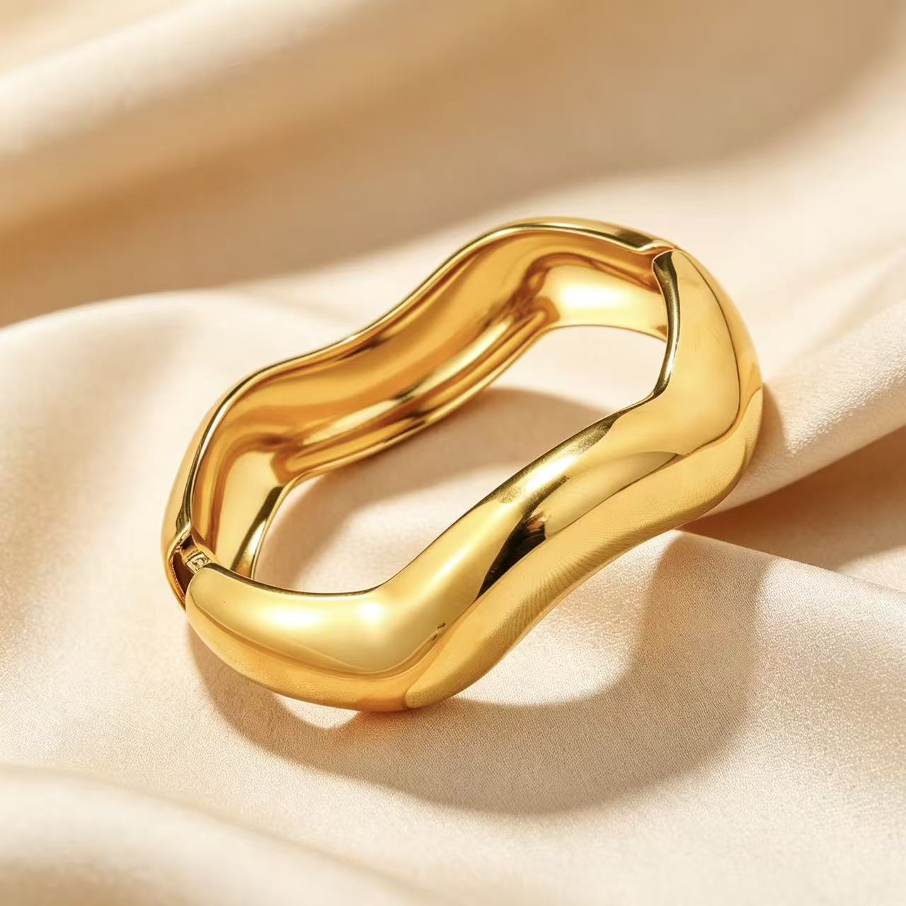 304 Stainless Steel Irregular Wavy Wide Bangle, Gold